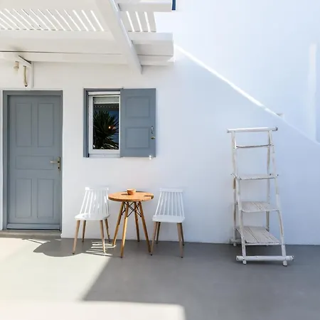 Mykonos Supreme Comfort & カラファティス