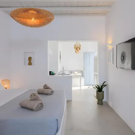 Mykonos Supreme Comfort & カラファティス